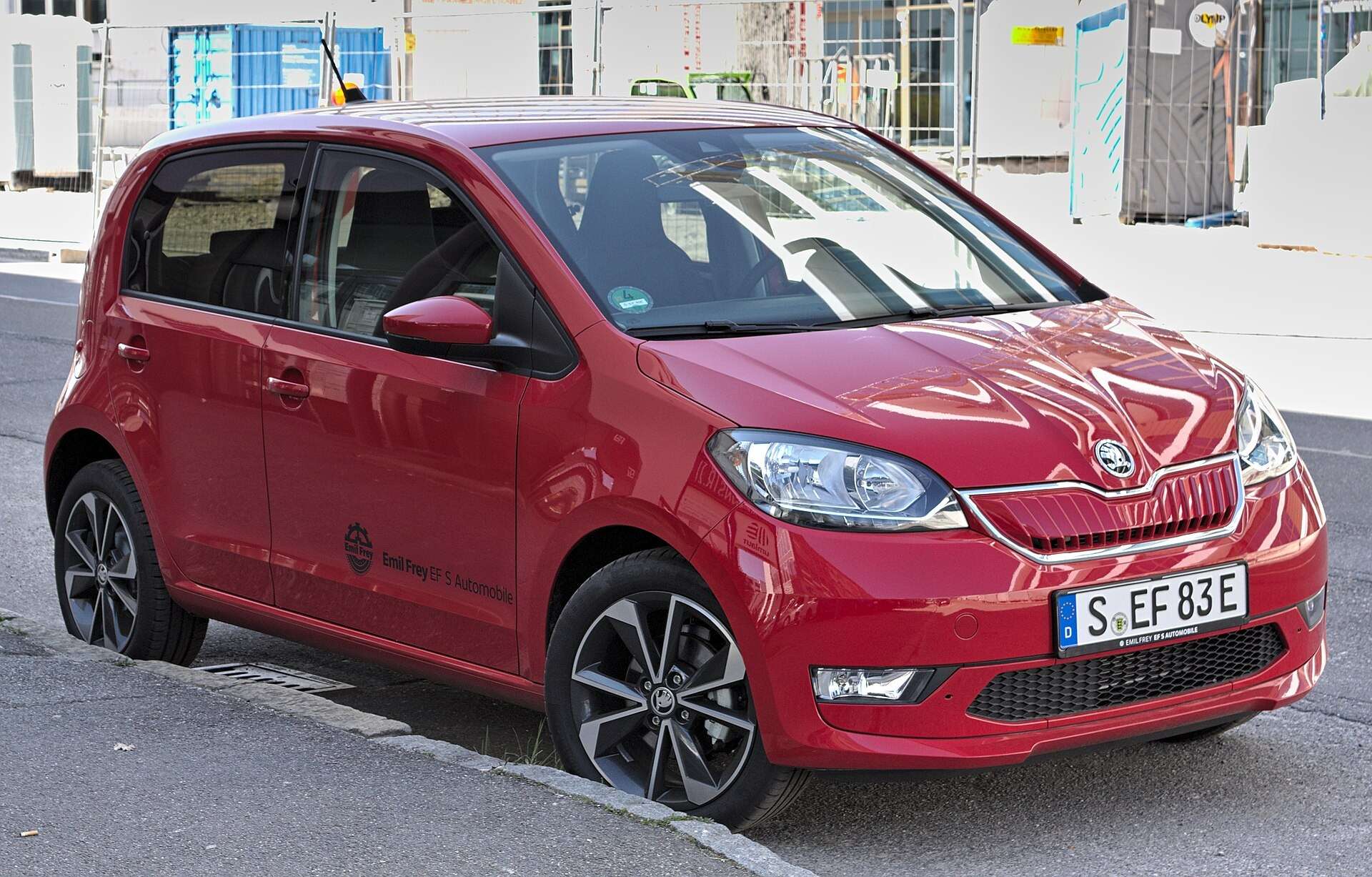 Škoda Citigoe iV rear three-quarter view