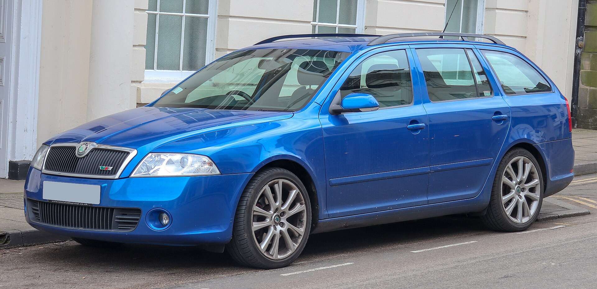 2008 Škoda Octavia vRS Mk2 estate front view