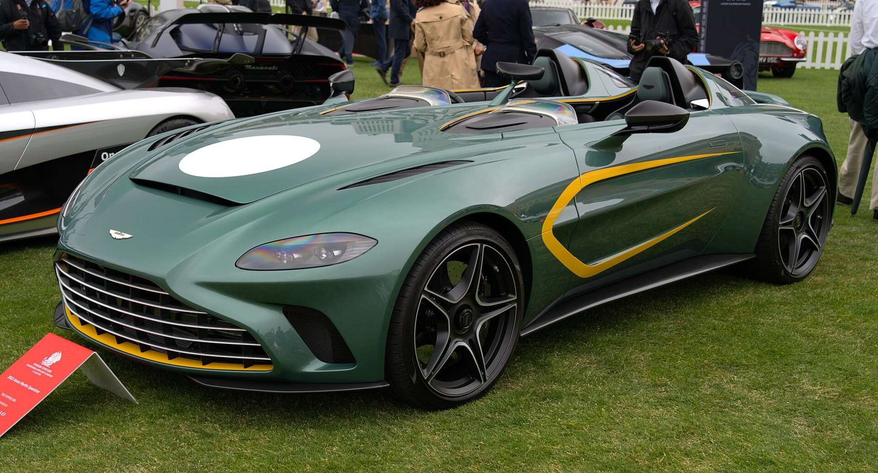 Aston Martin V12 Speedster