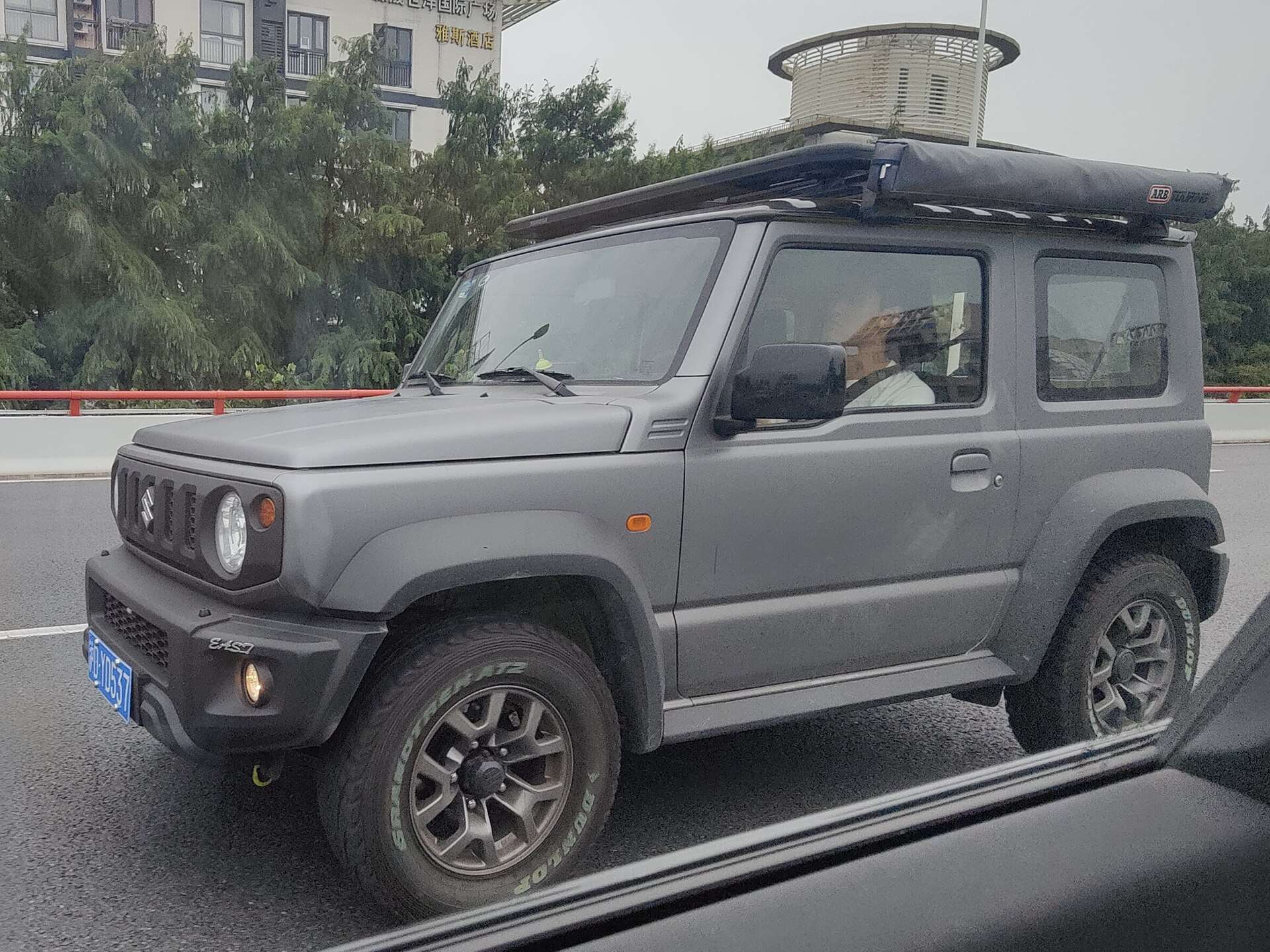 Fourth-generation Suzuki Jimny front three-quarter view