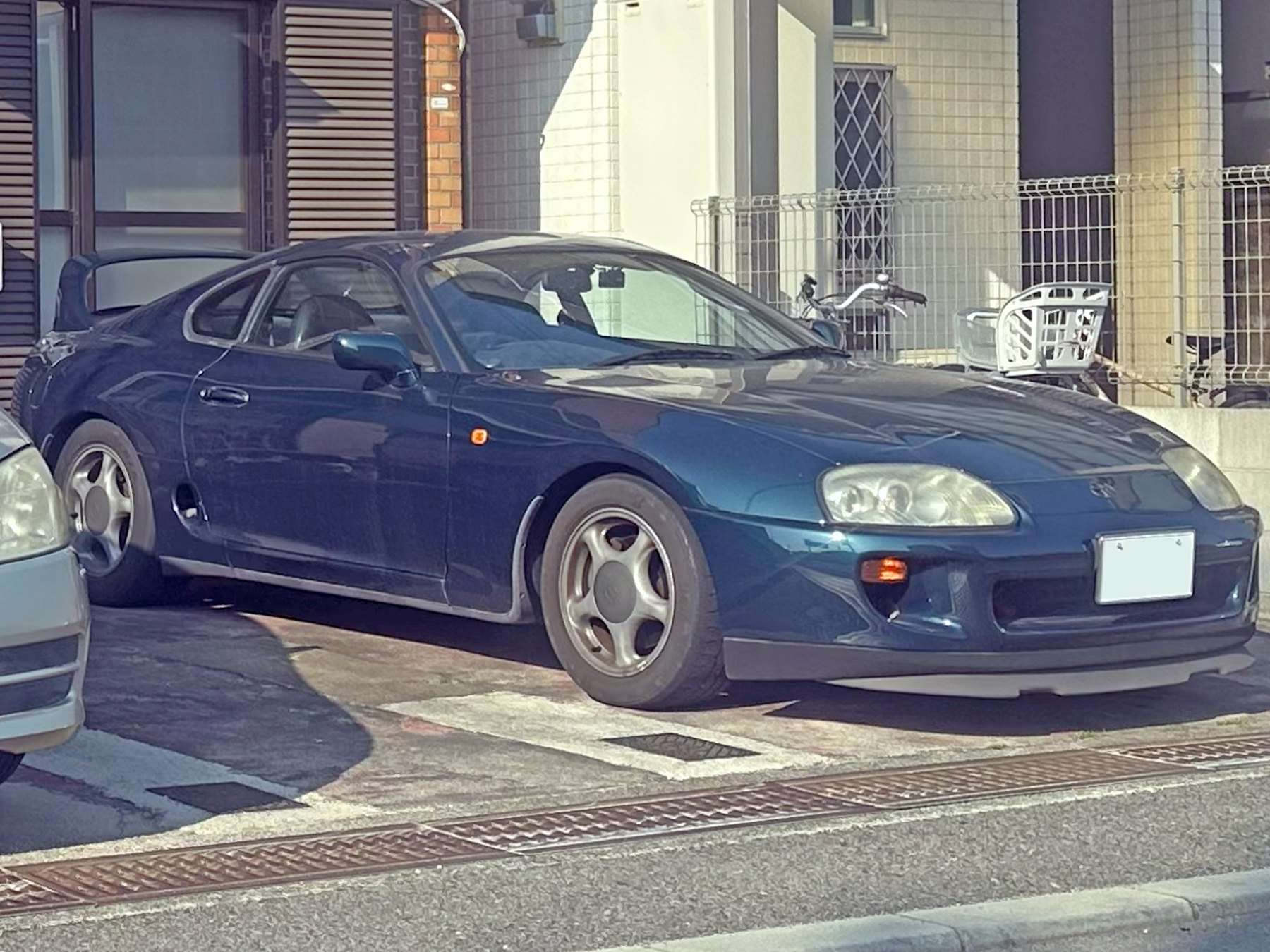 Blue Japanese-market Toyota Supra RZ A80