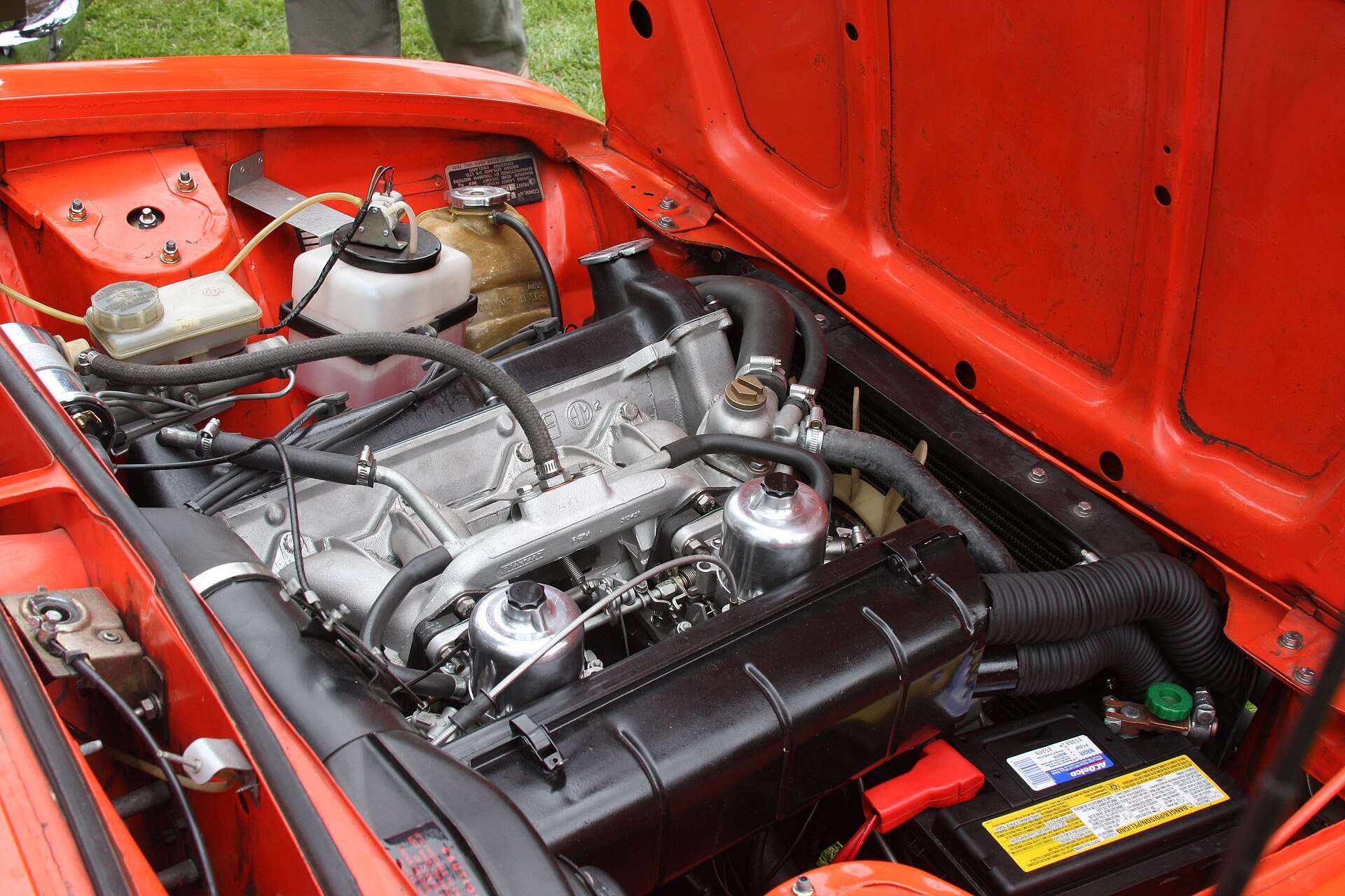 Triumph Dolomite Sprint 16-valve engine bay