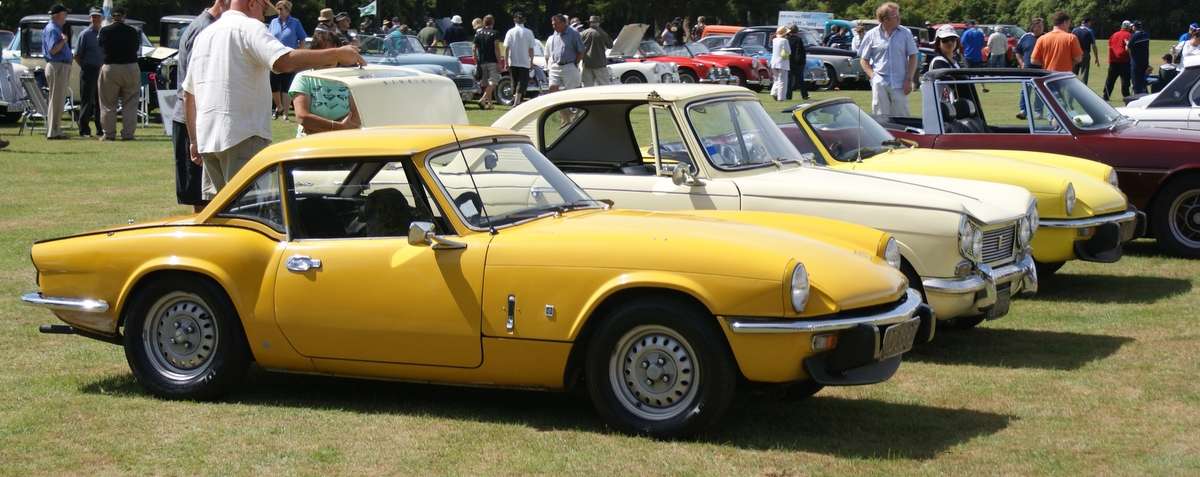 Yellow Triumph Spitfire 1500