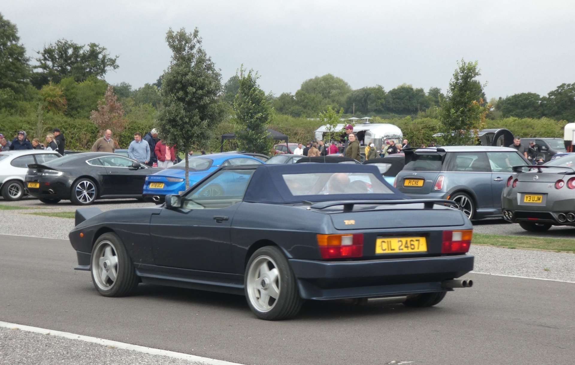 TVR 350i rear three-quarter view