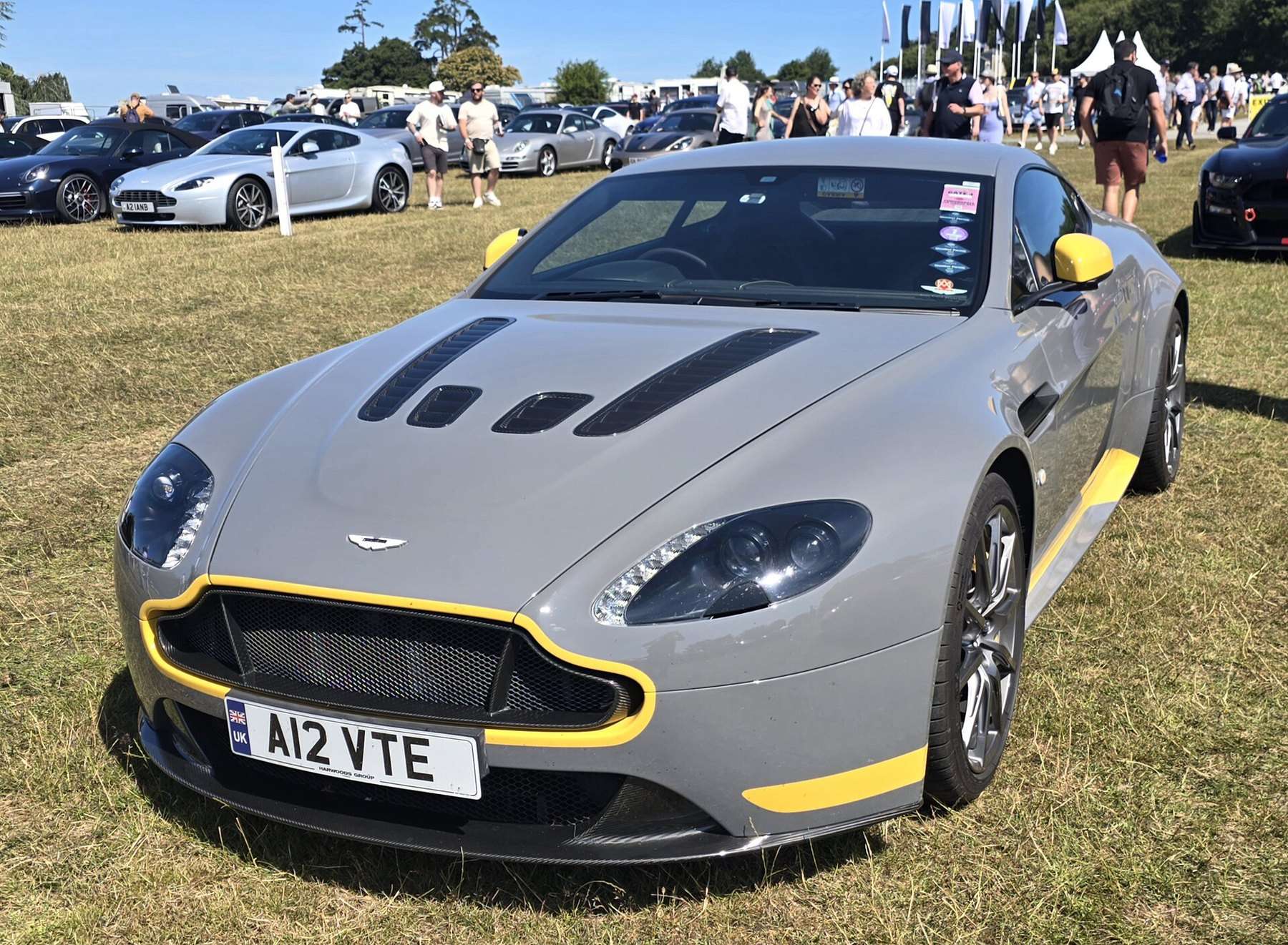 Aston Martin V12 Vantage 2009–2018