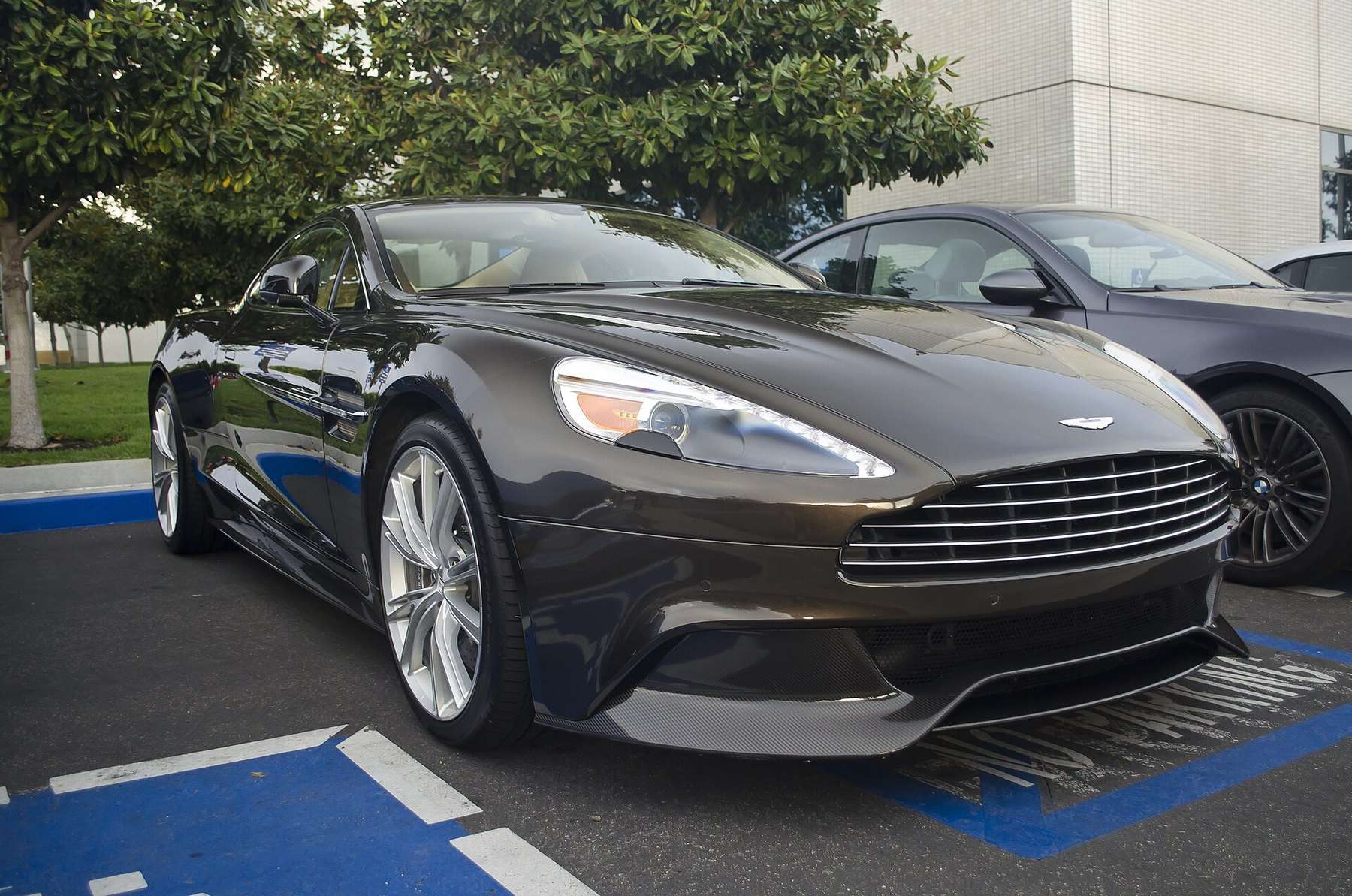 Aston Martin Vanquish 2012–2018