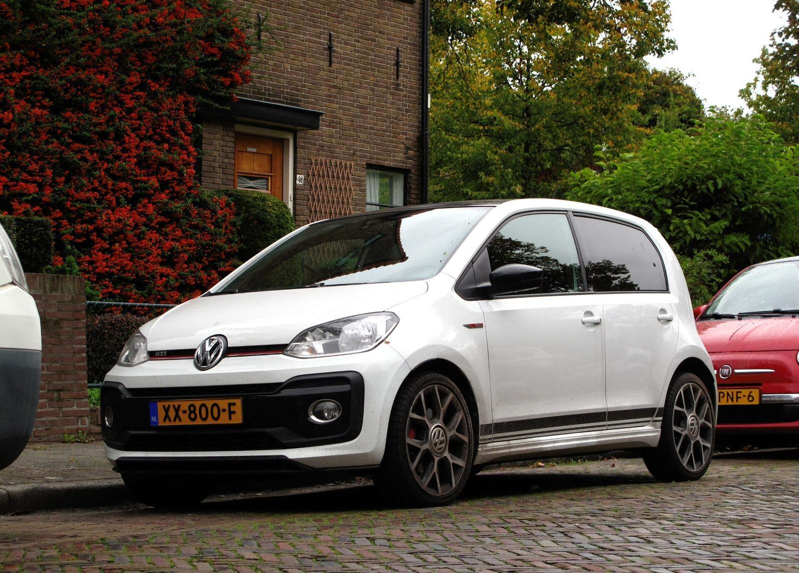 Volkswagen up! GTI